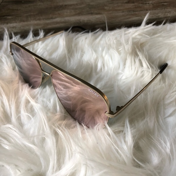 Quay x Desi High Key Gold Aviator Sunglasses - Picture 2 of 2